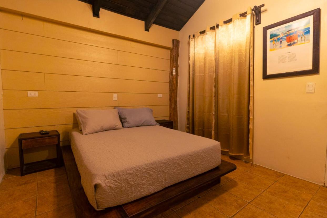 Cabinas La Fulanita Nicoya Exterior foto